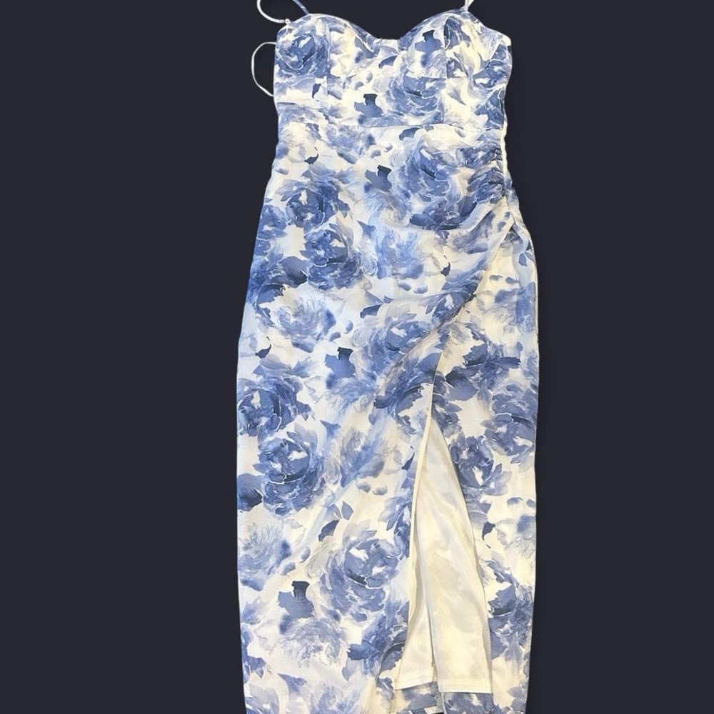 Windsor Blue and White Floral Midi Dress